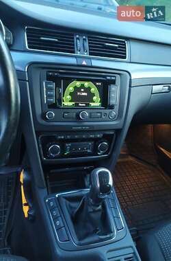 Универсал Skoda Superb 2011 в 