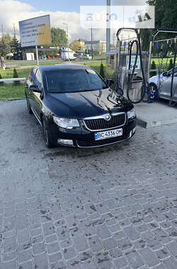 Лифтбек Skoda Superb 2011 в Львове