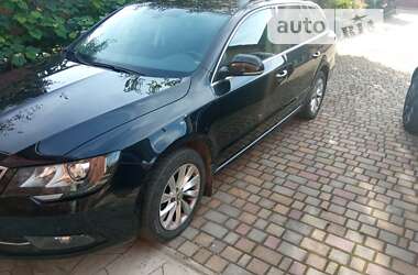 Универсал Skoda Superb 2013 в Долине