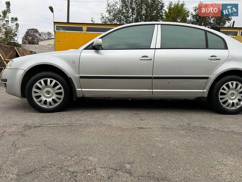 Лифтбек Skoda Superb 2006 в Фастове