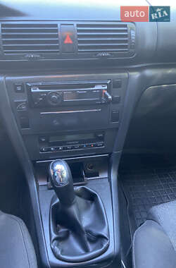 Лифтбек Skoda Superb 2005 в 