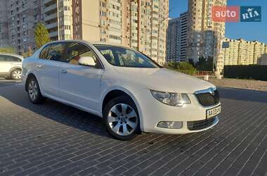 Лифтбек Skoda Superb 2013 в Киеве