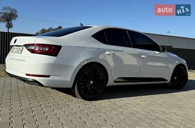 Лифтбек Skoda Superb 2015 в Стрые