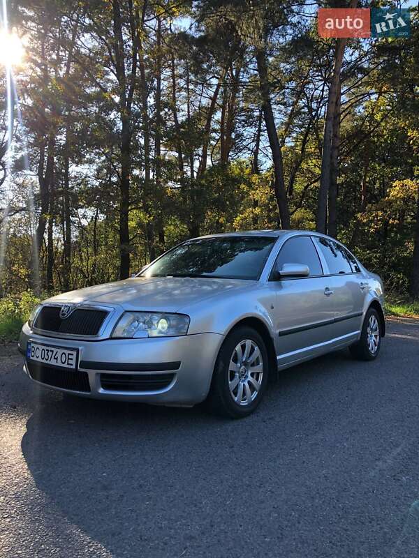 Skoda Superb 2004