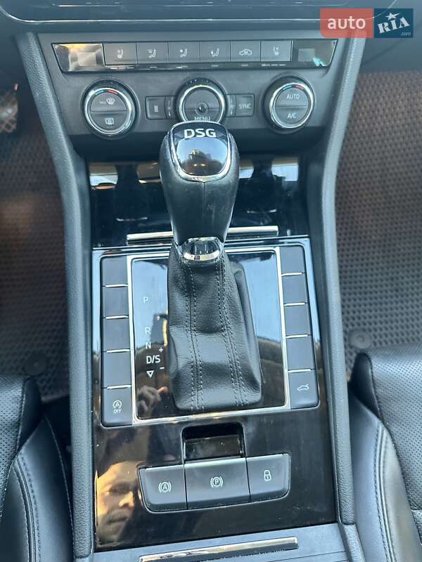 Универсал Skoda Superb 2017 в Ирпене