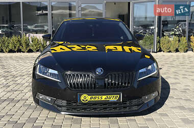 Лифтбек Skoda Superb 2016 в 