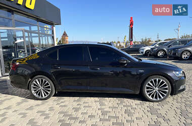 Лифтбек Skoda Superb 2016 в 
