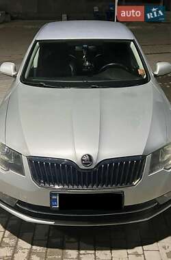 Лифтбек Skoda Superb 2015 в 