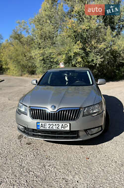 Лифтбек Skoda Superb 2013 в 