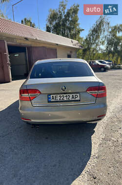 Лифтбек Skoda Superb 2013 в 