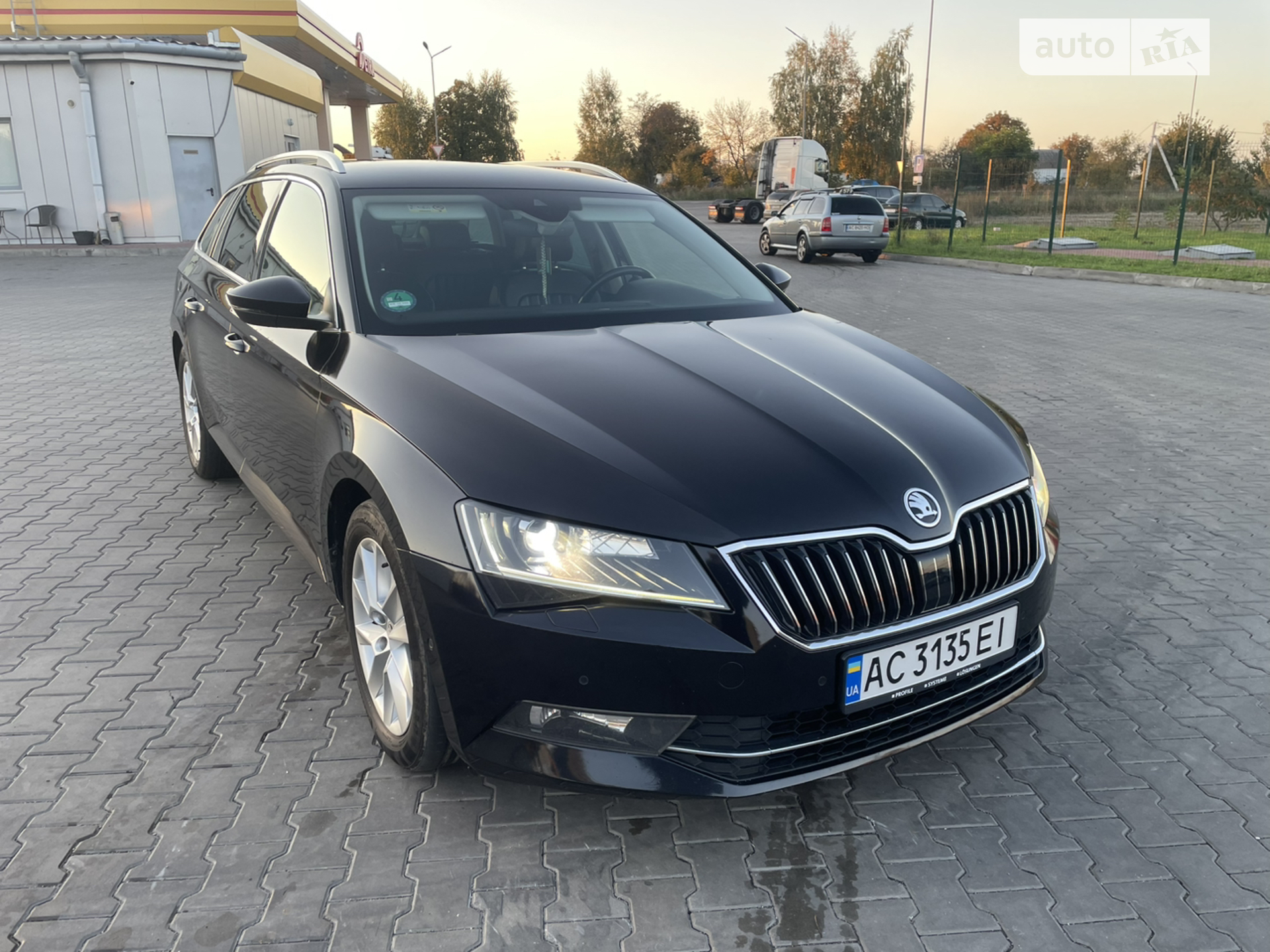 2017 Skoda Superb - мініатюра 10