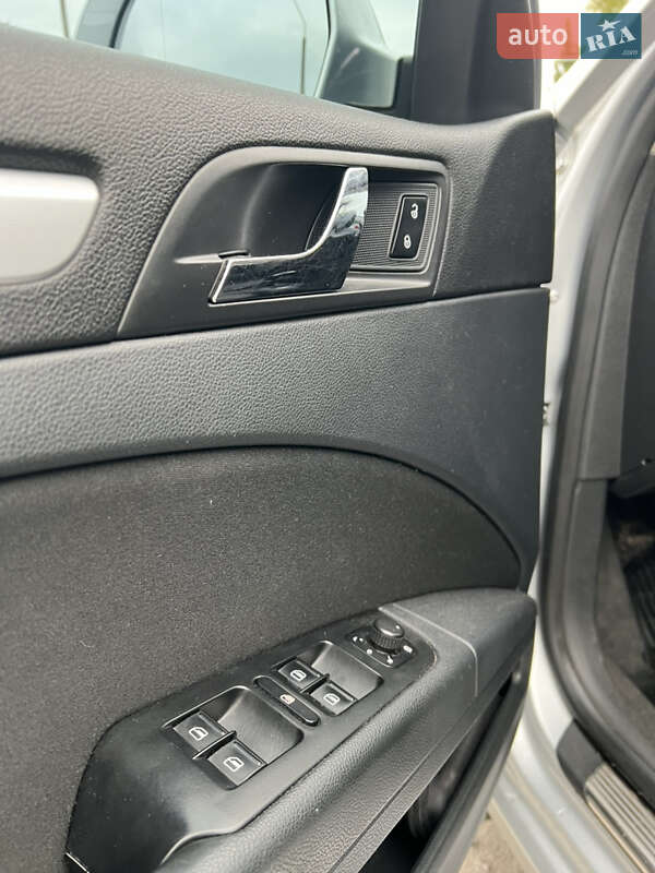 Универсал Skoda Superb 2012 в Киеве