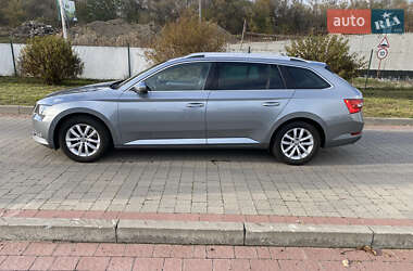 Универсал Skoda Superb 2015 в 