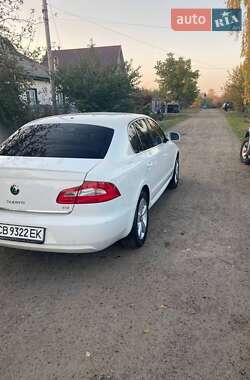 Лифтбек Skoda Superb 2012 в 