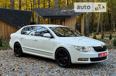 Ліфтбек Skoda Superb 2012 в Дубні