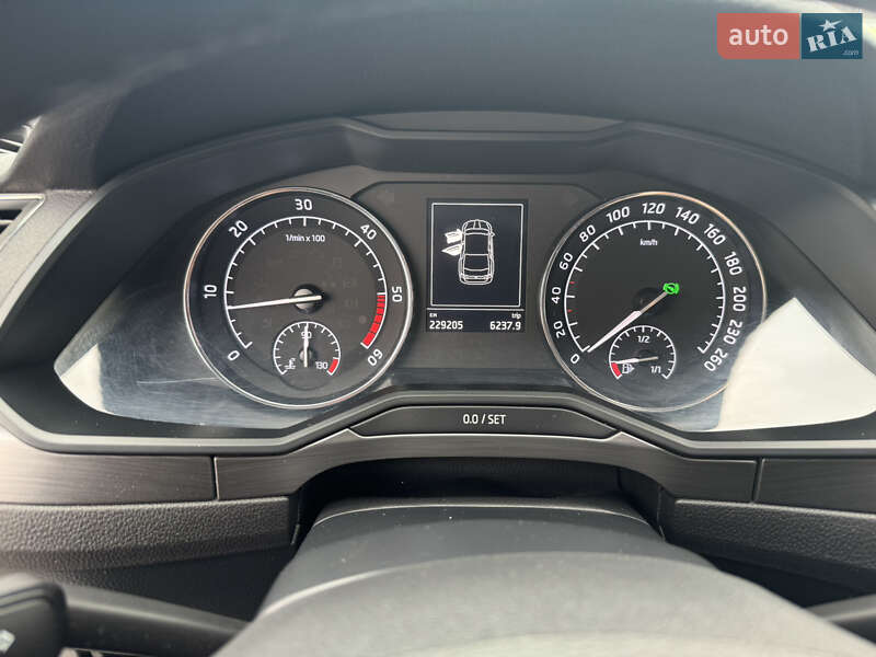 Лифтбек Skoda Superb 2017 в Хусте