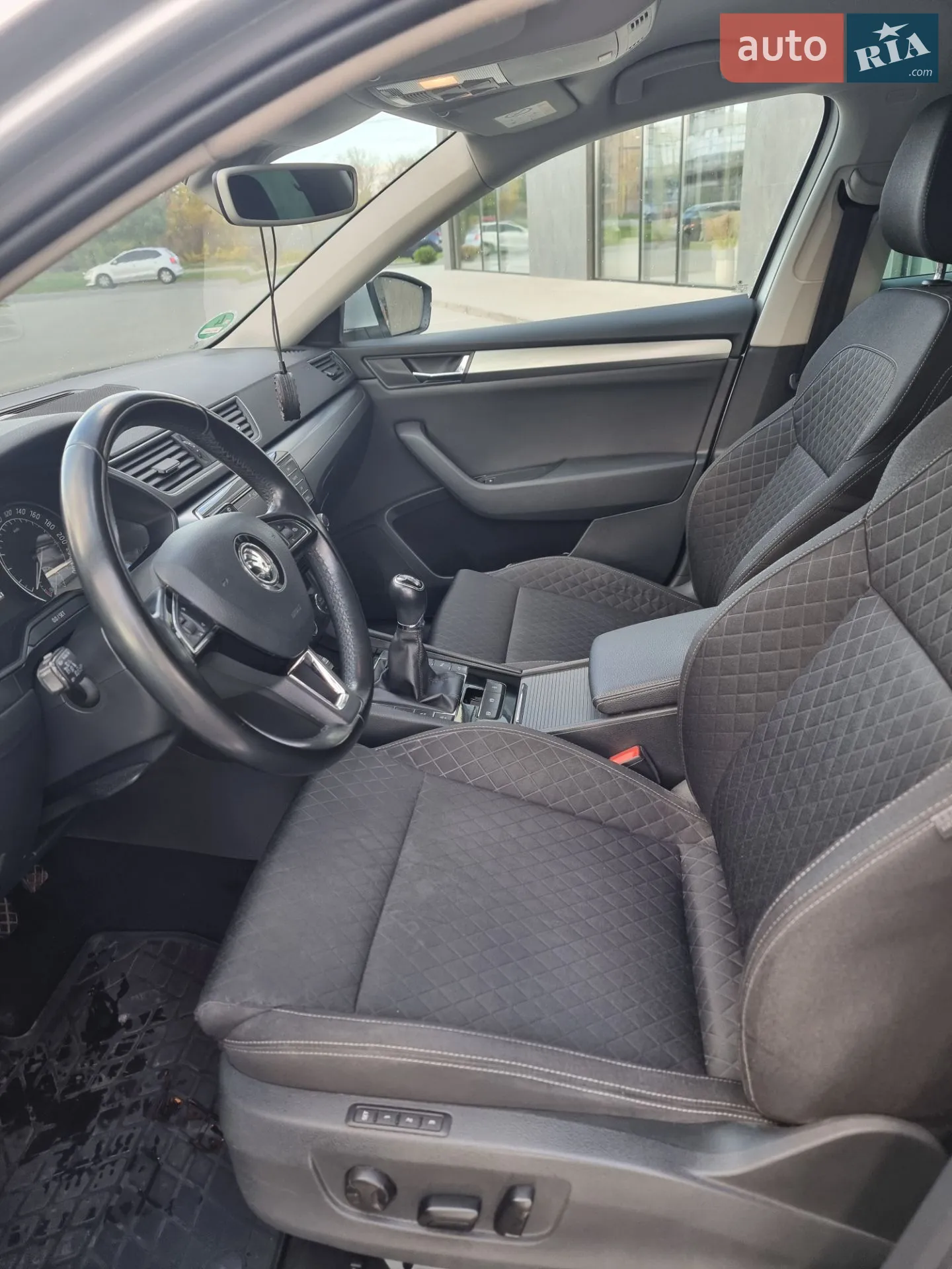 2015 Skoda Superb - мініатюра 9
