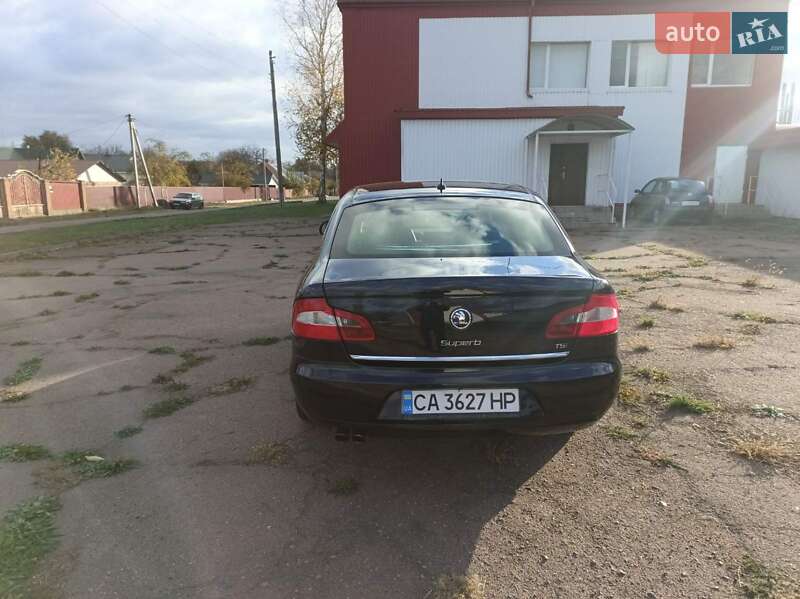 Лифтбек Skoda Superb 2010 в Смеле