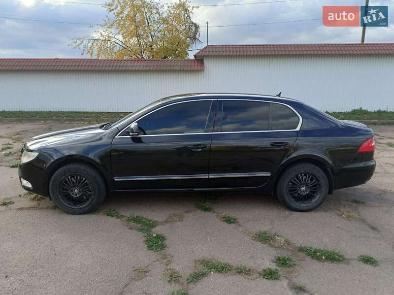 Лифтбек Skoda Superb 2010 в Смеле