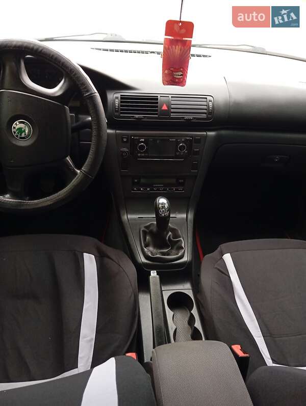 Лифтбек Skoda Superb 2006 в Днепре