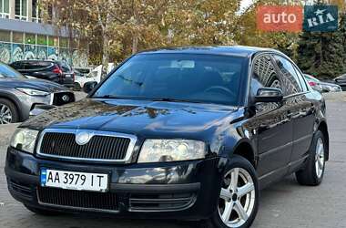 Лифтбек Skoda Superb 2006 в Днепре