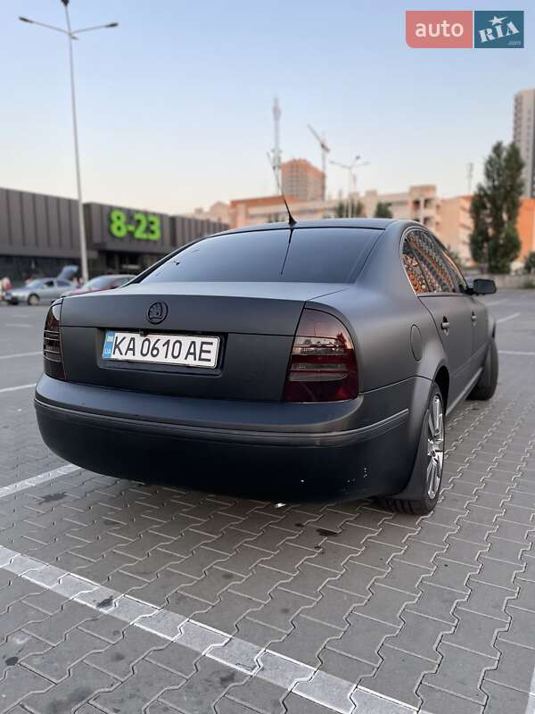 Лифтбек Skoda Superb 2005 в Киеве