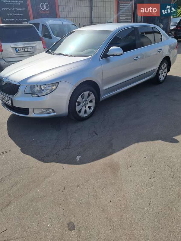 Лифтбек Skoda Superb 2013 в Киеве фото 2 Лифтбек Skoda Superb 2013 в Киеве