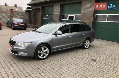 Універсал Skoda Superb 2011 в Луцьку