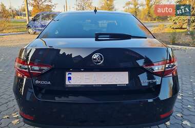 Ліфтбек Skoda Superb 2018 в 