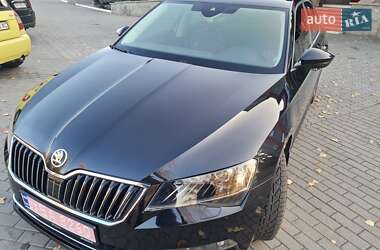 Ліфтбек Skoda Superb 2018 в 