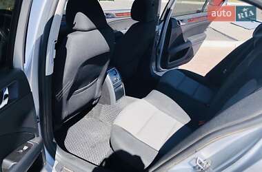 Лифтбек Skoda Superb 2011 в 