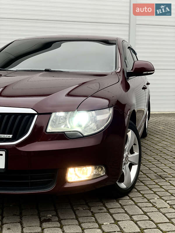 Лифтбек Skoda Superb 2012 в Мукачево