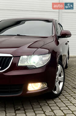 Лифтбек Skoda Superb 2012 в 