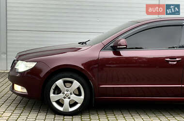 Лифтбек Skoda Superb 2012 в 
