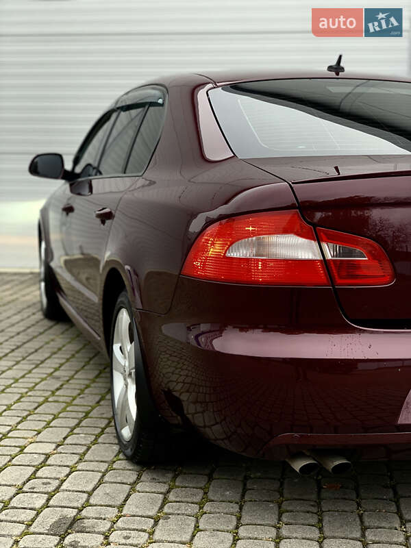 Лифтбек Skoda Superb 2012 в Мукачево