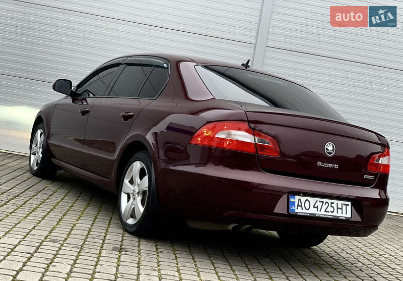 Лифтбек Skoda Superb 2012 в Мукачево