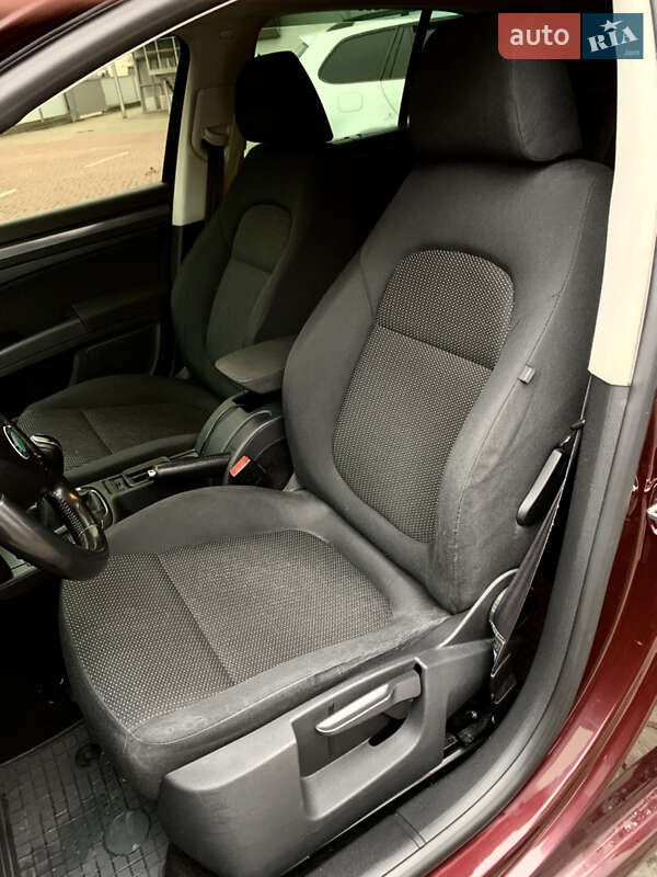 Лифтбек Skoda Superb 2012 в Мукачево