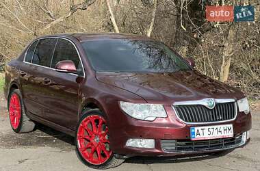 Лифтбек Skoda Superb 2011 в Ровно