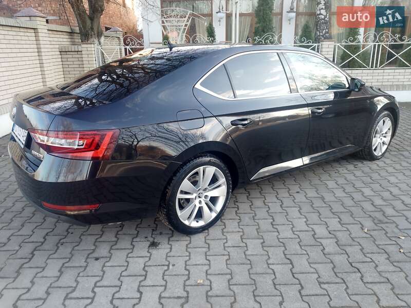 Лифтбек Skoda Superb 2015 в Бородянке