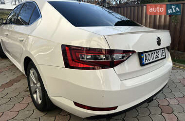 Лифтбек Skoda Superb 2017 в 