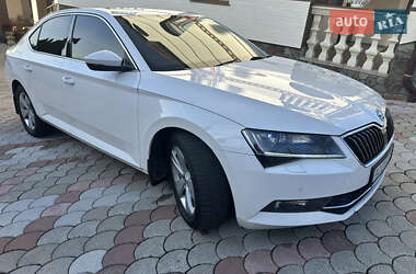 Лифтбек Skoda Superb 2017 в 