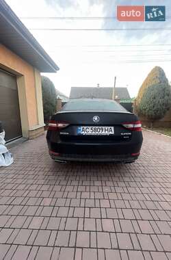 Лифтбек Skoda Superb 2017 в Днепре