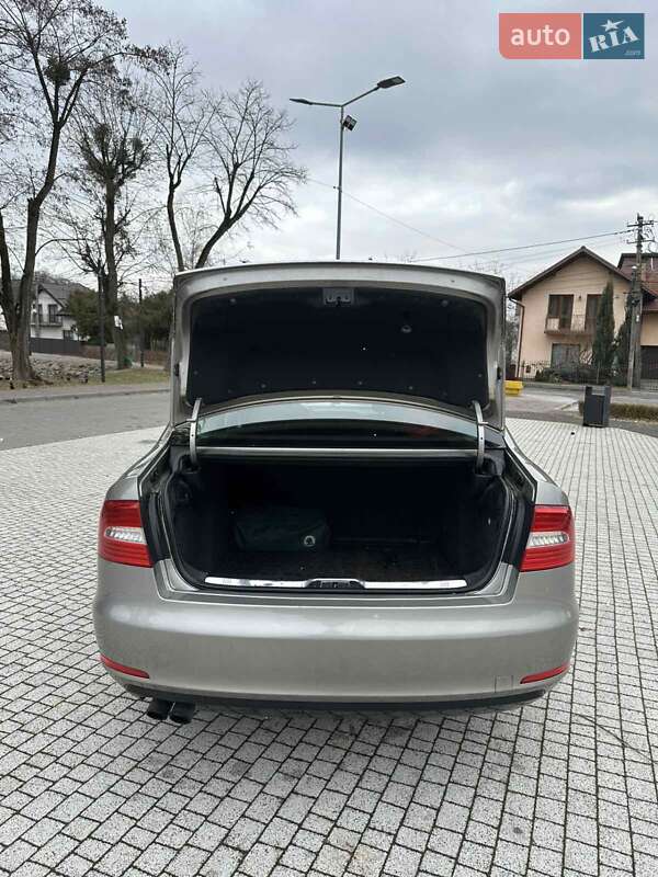 Лифтбек Skoda Superb 2014 в Львове