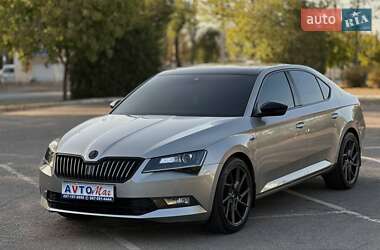 Лифтбек Skoda Superb 2017 в Киеве