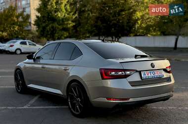 Лифтбек Skoda Superb 2017 в Киеве