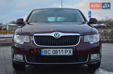 Лифтбек Skoda Superb 2010 в 