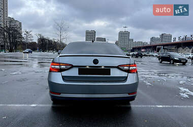 Лифтбек Skoda Superb 2019 в Киеве