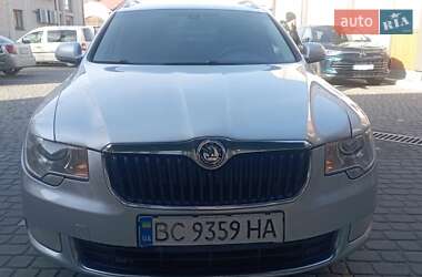 Універсал Skoda Superb 2013 в Дрогобичі