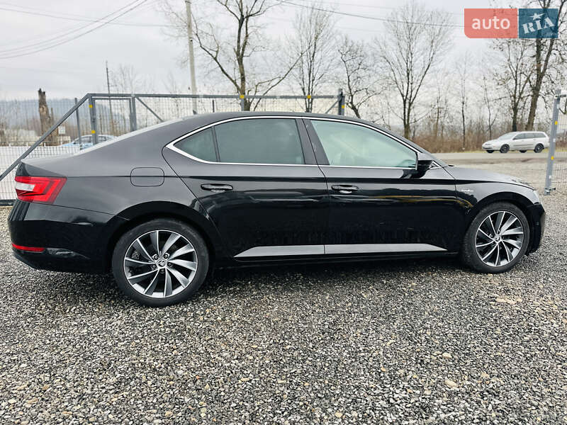 Лифтбек Skoda Superb 2017 в Иршаве