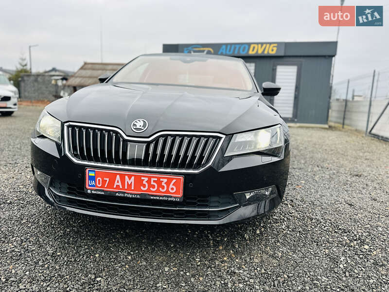 Лифтбек Skoda Superb 2017 в Иршаве